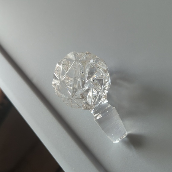 Tiffany and Co. heavy  Crystal perfume bottle never been used! - Picture 3 of 5